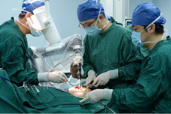 大学口腔医院手术机器人成功完成高难度正颌外科手术