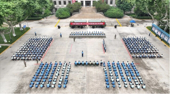 大学组织2026年度机关队列会操