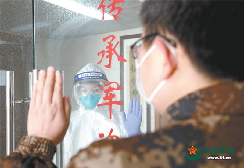 说明: 群像|抗疫一线,那些义无反顾的“逆行者”