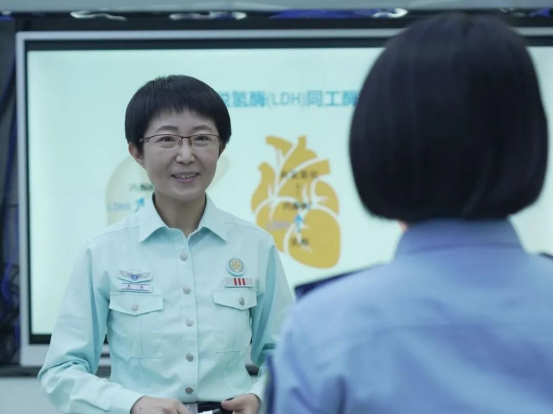 大学赵晶教授获评“全军优秀教师”