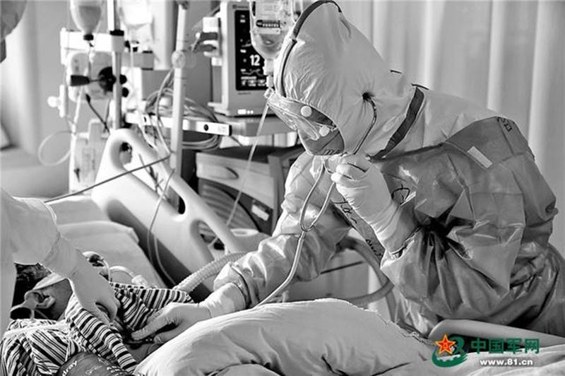 说明: 群像|抗疫一线,那些义无反顾的“逆行者”